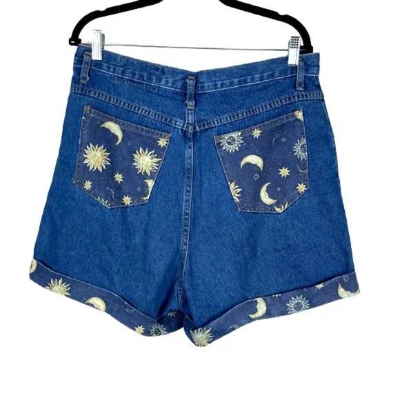 Vintage Not Guilty Celestial Medium Dark Wash Denim High Waisted Shorts - Picture 2 of 8